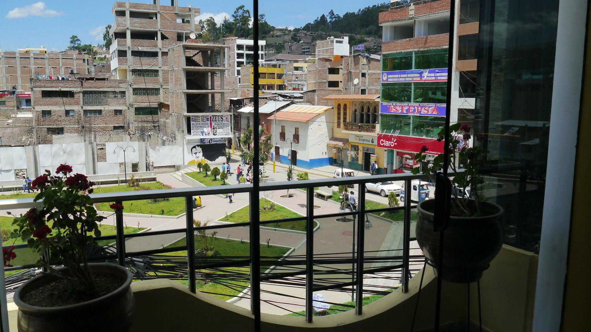 El Parque Hotel Andahuaylas Luaran gambar